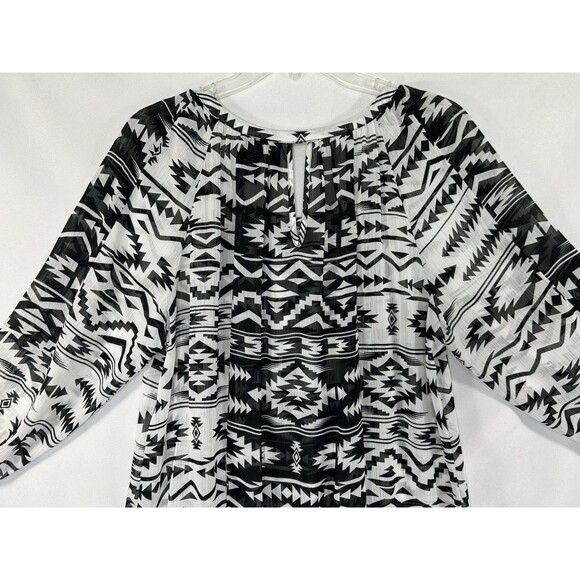 New Directions Aztec Southwestern Top Pleated Sheer Keyhole Black & White Sz L - Picture 5 of 9